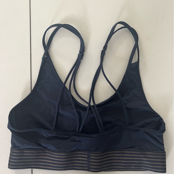 CALVIN KLEIN GYM TOP SZ . LG - Picture 2 of 3